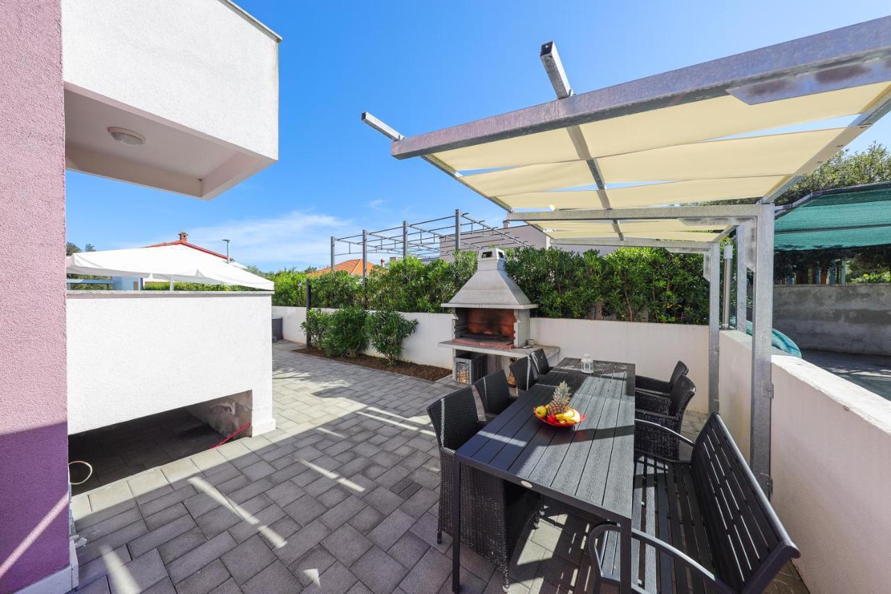 Villa Pino With Pool, Sauna & Jacuzzi Petrčane Dış mekan fotoğraf