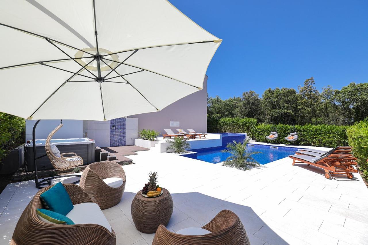 Villa Pino With Pool, Sauna & Jacuzzi Petrčane Dış mekan fotoğraf