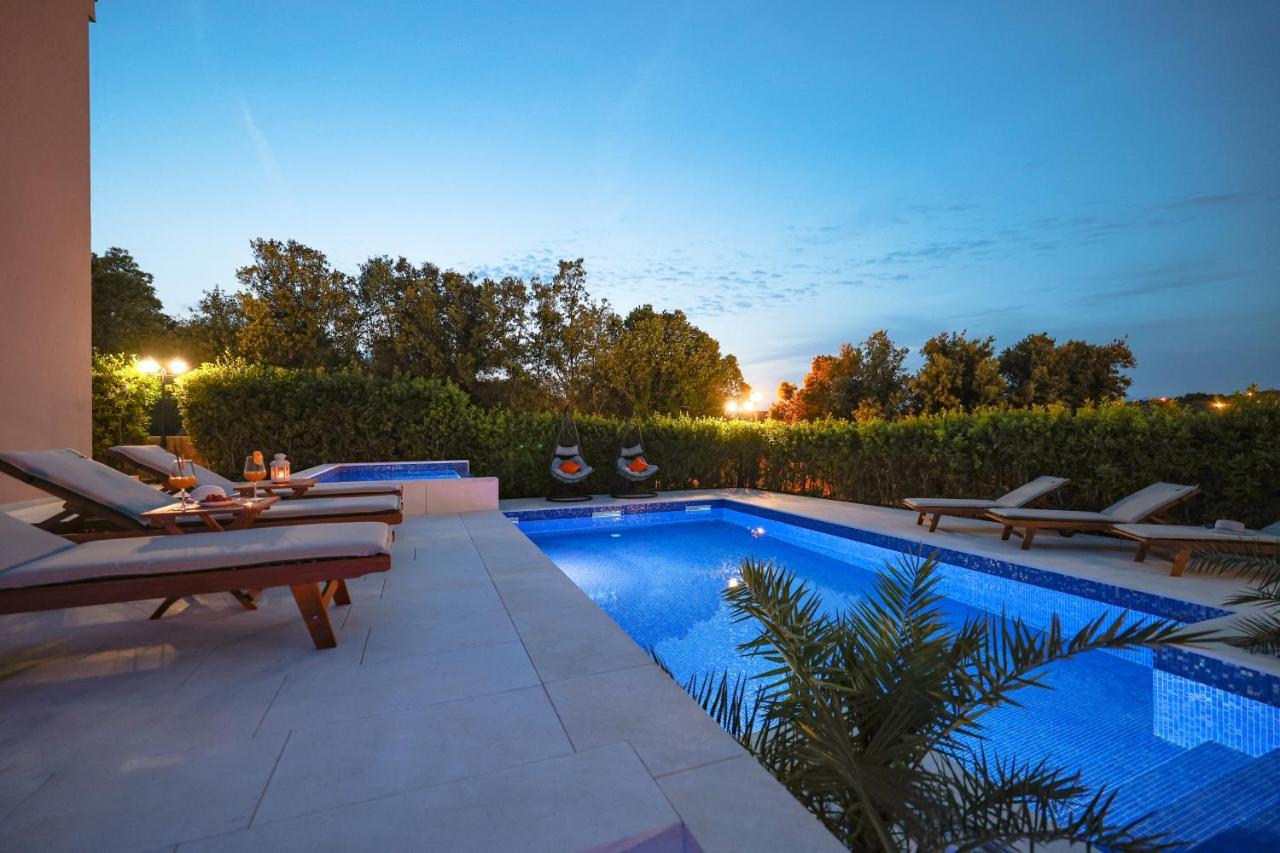 Villa Pino With Pool, Sauna & Jacuzzi Petrčane Dış mekan fotoğraf